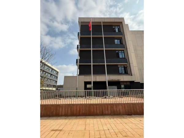 南昌红合滩传媒学校旗杆